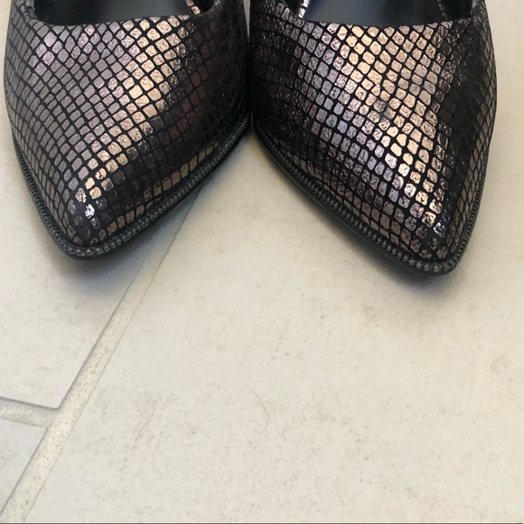 Call it Spring Heels - Picture 7 of 9